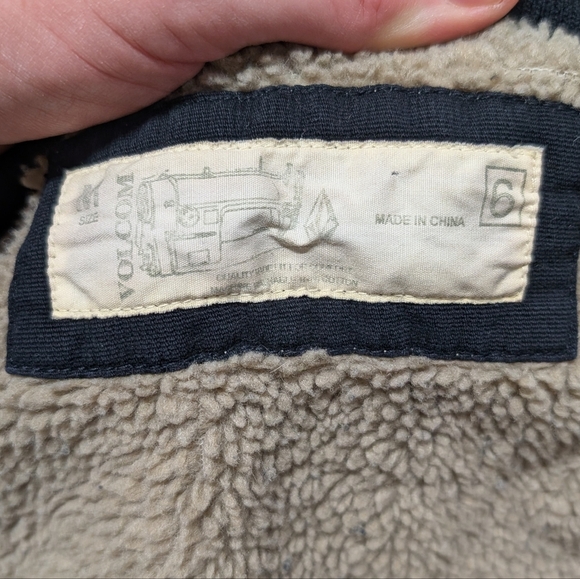 Volcom Women's Black Sherpa Lined Bomber Jacket Size Medium or 6 - Picture 9 of 11